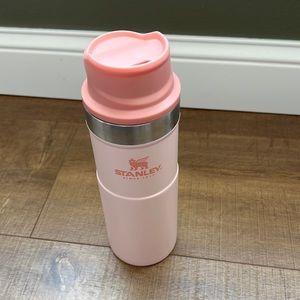 Stanley trigger coffee mug.  Brand new without box. Peach/Soft Pink